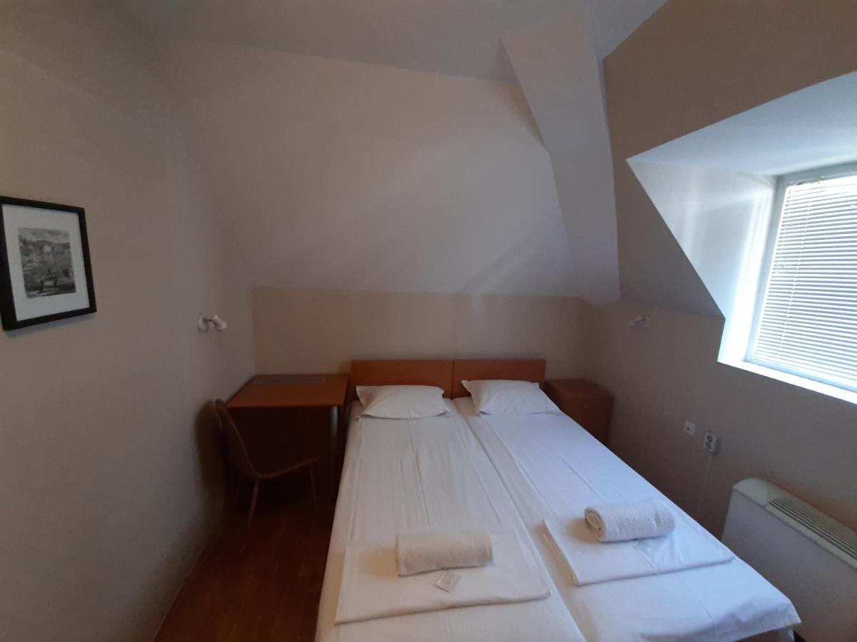 Guest House Diel Veliko Tarnovo Ngoại thất bức ảnh