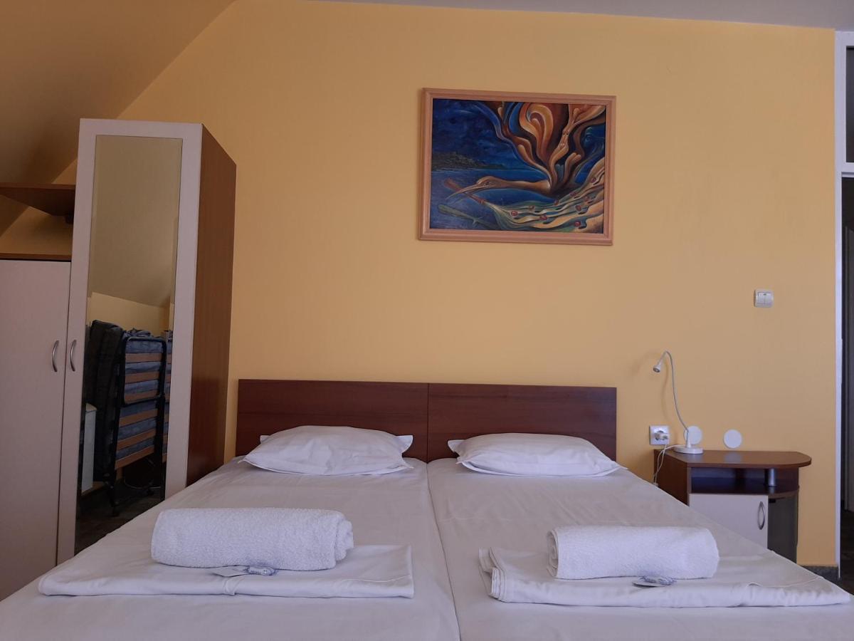 Guest House Diel Veliko Tarnovo Ngoại thất bức ảnh