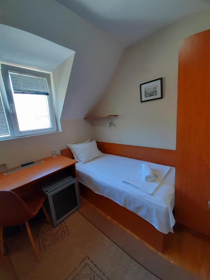 Guest House Diel Veliko Tarnovo Ngoại thất bức ảnh