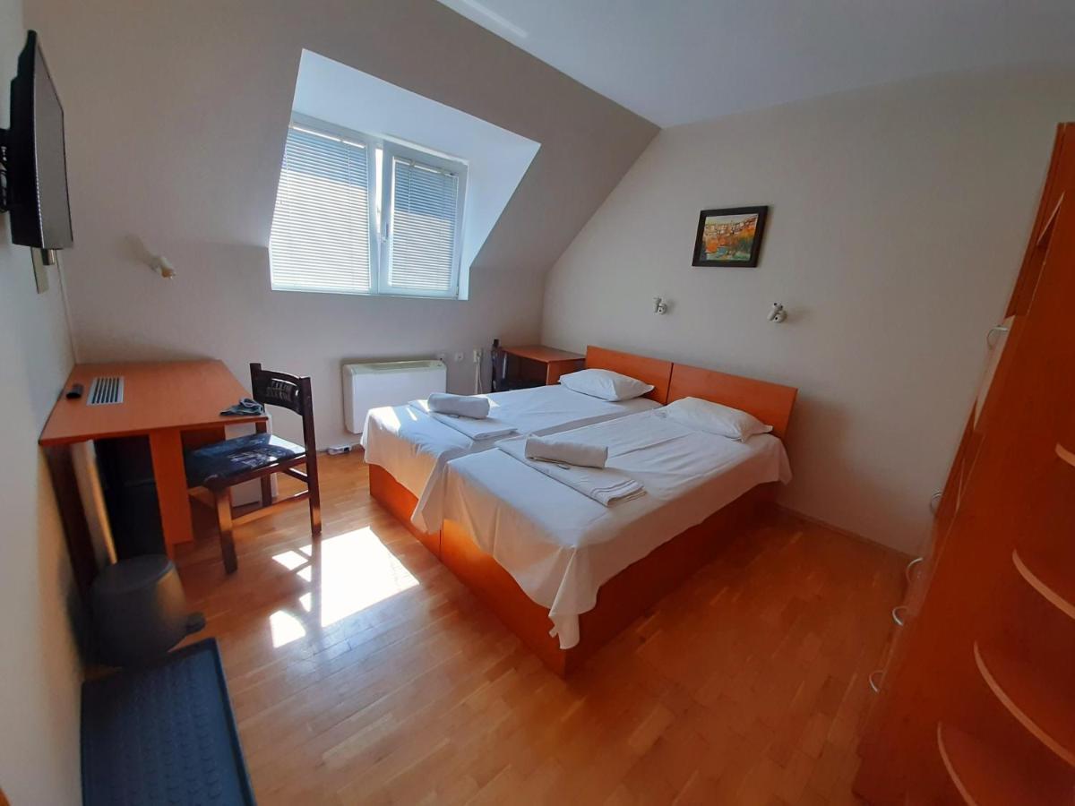 Guest House Diel Veliko Tarnovo Ngoại thất bức ảnh