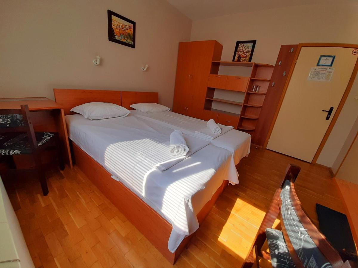 Guest House Diel Veliko Tarnovo Ngoại thất bức ảnh